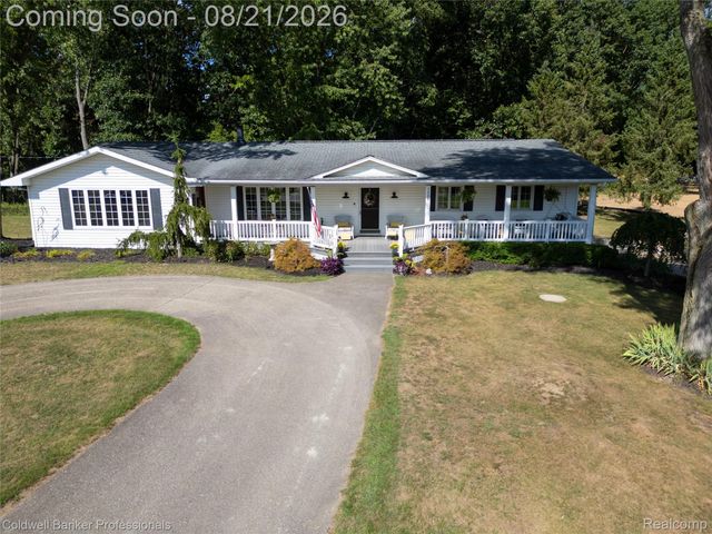 1500 Duff Lane, Milford Charter Township, MI 48381
