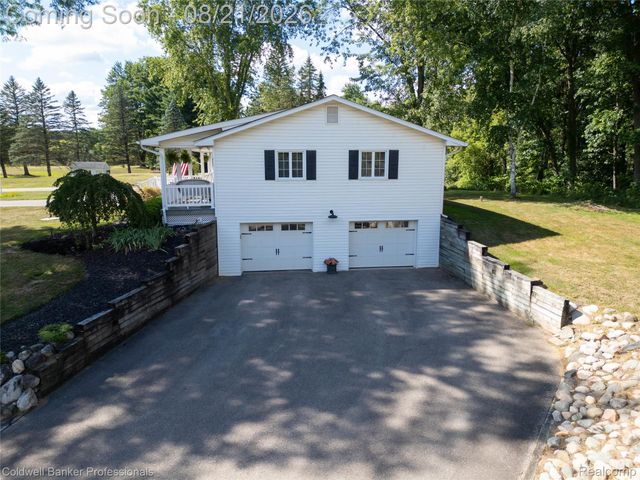 1500 Duff Lane, Milford Charter Township, MI 48381