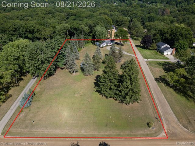 1500 Duff Lane, Milford Charter Township, MI 48381