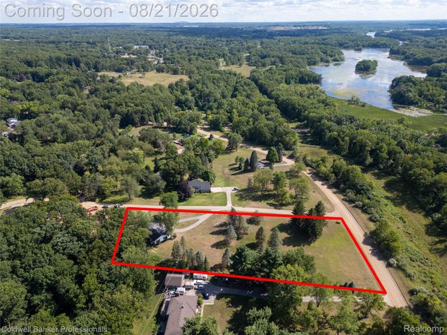1500 Duff Lane, Milford Charter Township, MI 48381