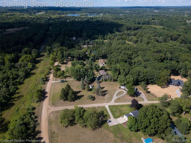 1500 Duff Lane, Milford Charter Township, MI 48381