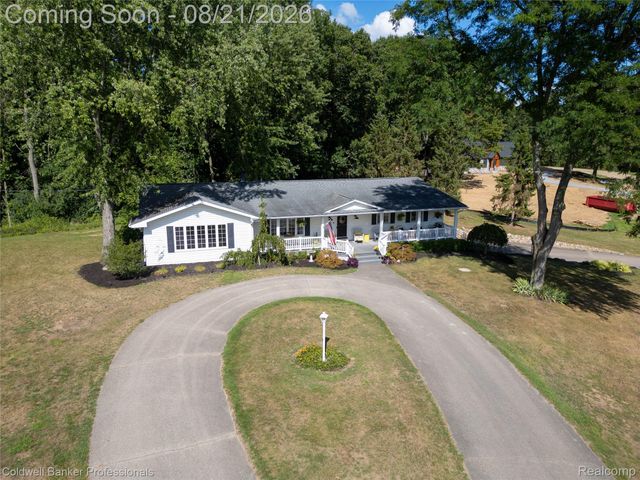 1500 Duff Lane, Milford Charter Township, MI 48381
