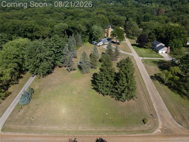 1500 Duff Lane, Milford Charter Township, MI 48381