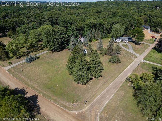 1500 Duff Lane, Milford Charter Township, MI 48381