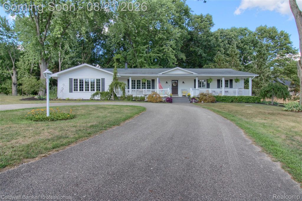 1500 Duff Lane, Milford Charter Township, MI 48381
