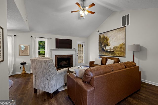 15 Paces Landing Place, Newnan, GA 30263
