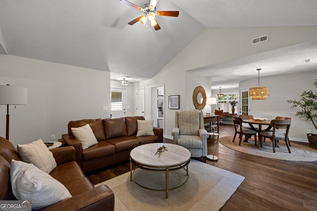 15 Paces Landing Place, Newnan, GA 30263