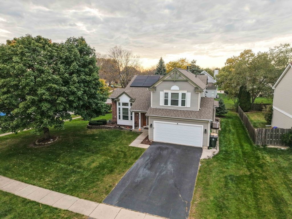 2035 N Green Bridge Lane, Hanover Park, IL 60133 — photo 2