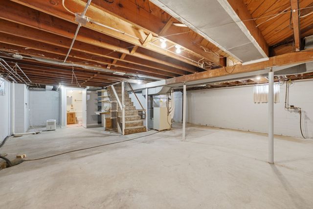 2202 44th Street, Moline, IL 61265