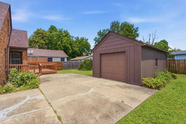 2202 44th Street, Moline, IL 61265