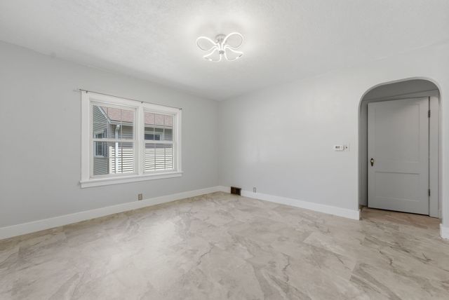 2202 44th Street, Moline, IL 61265