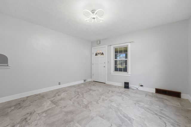 2202 44th Street, Moline, IL 61265