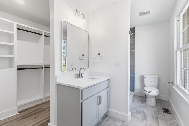 4848 Concord Dr, Hermitage, TN 37076