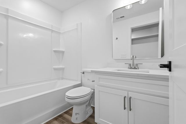 4848 Concord Dr, Hermitage, TN 37076