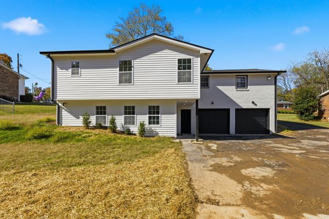 4848 Concord Dr, Hermitage, TN 37076