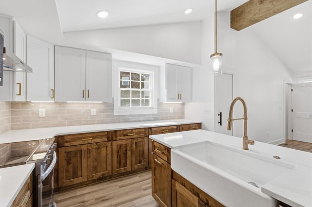 4848 Concord Dr, Hermitage, TN 37076