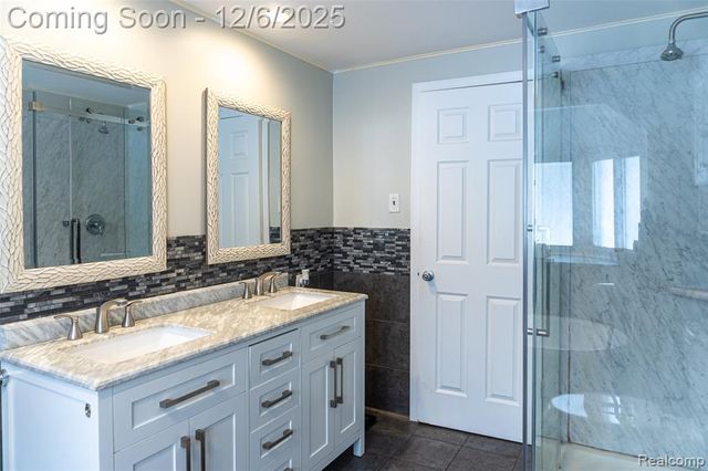 33756 Cindy Street, Livonia, MI 48150