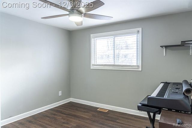 33756 Cindy Street, Livonia, MI 48150