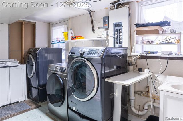 33756 Cindy Street, Livonia, MI 48150