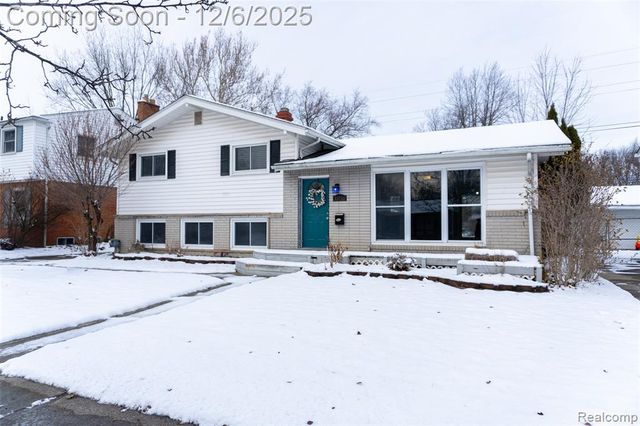 33756 Cindy Street, Livonia, MI 48150