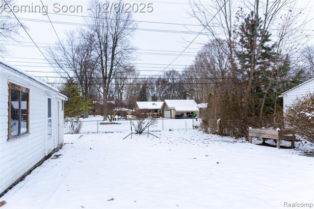 33756 Cindy Street, Livonia, MI 48150