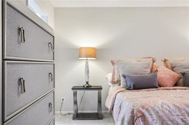 8721 Riggs Lane, Overland Park, KS 66212