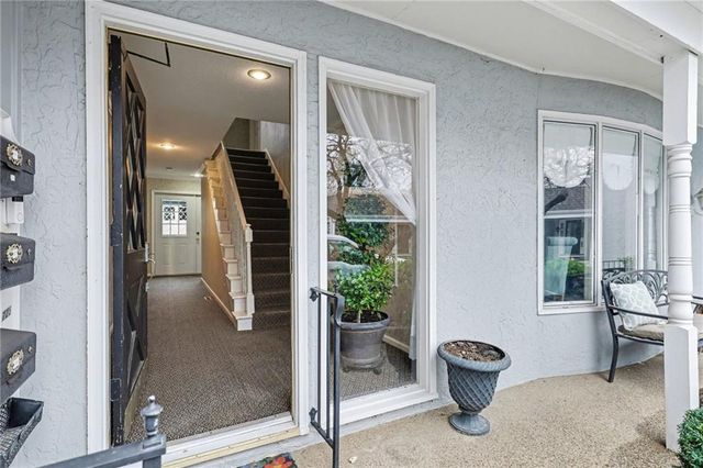 8721 Riggs Lane, Overland Park, KS 66212