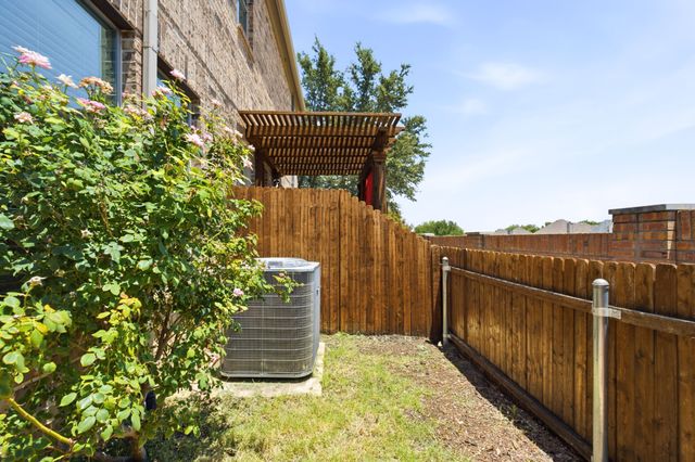 703 Chestnuthill Drive, Allen, TX 75013