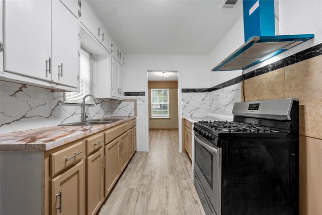 2012 N 39th Street, Waco, TX 76707