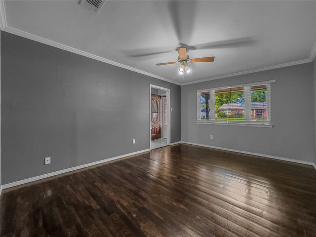 220 Cooper Drive, Hurst, TX 76053