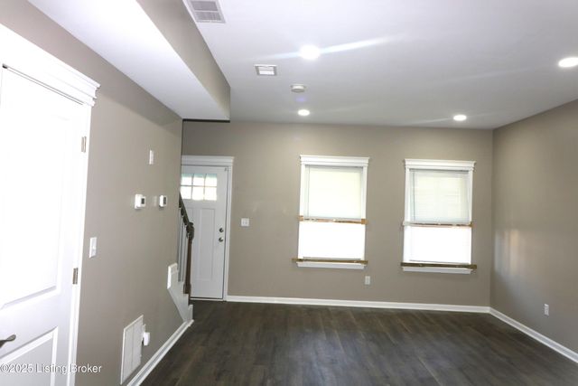 1334 Cypress St, Louisville, KY 40211