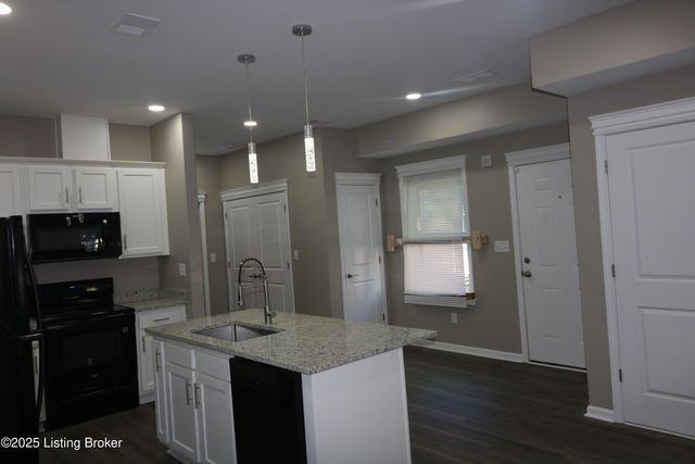 1334 Cypress St, Louisville, KY 40211