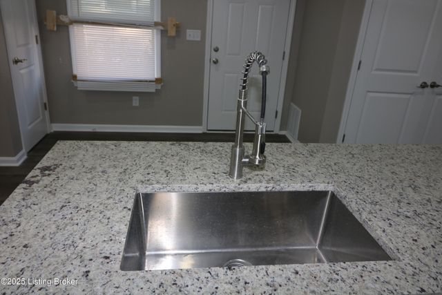 1334 Cypress St, Louisville, KY 40211