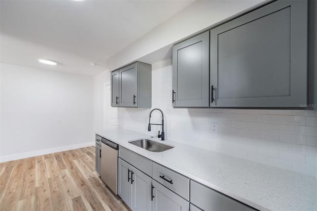 1406 E HOLLAND AVENUE, Tampa, FL 33612