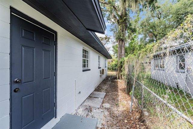1406 E HOLLAND AVENUE, Tampa, FL 33612