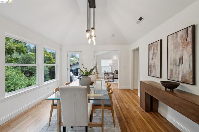 15 Edgecroft Rd, Kensington, CA 94707