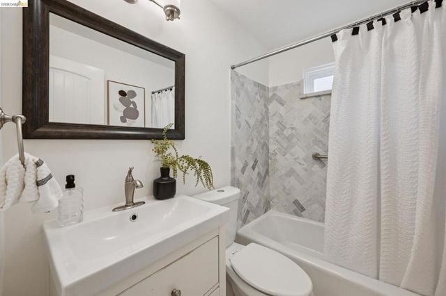 15 Edgecroft Rd, Kensington, CA 94707