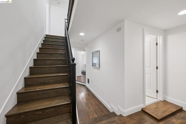 15 Edgecroft Rd, Kensington, CA 94707