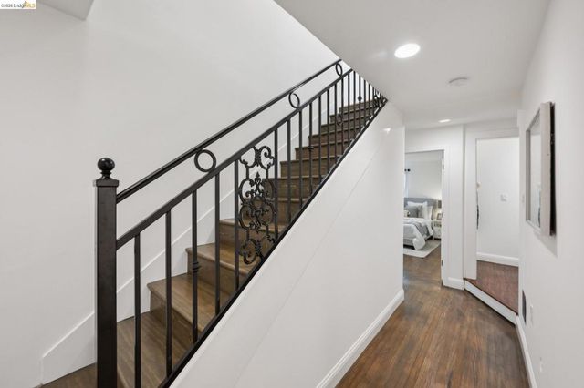 15 Edgecroft Rd, Kensington, CA 94707
