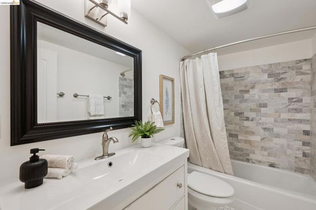 15 Edgecroft Rd, Kensington, CA 94707