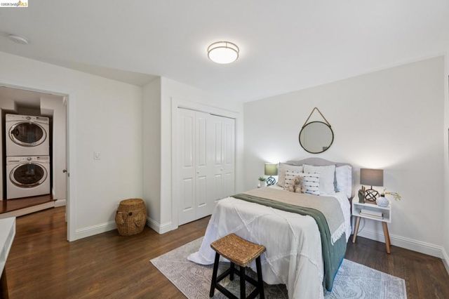 15 Edgecroft Rd, Kensington, CA 94707