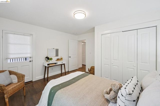 15 Edgecroft Rd, Kensington, CA 94707