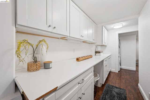 15 Edgecroft Rd, Kensington, CA 94707