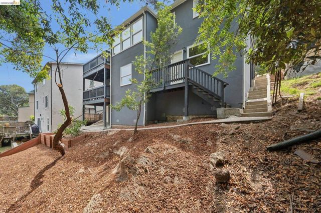 15 Edgecroft Rd, Kensington, CA 94707