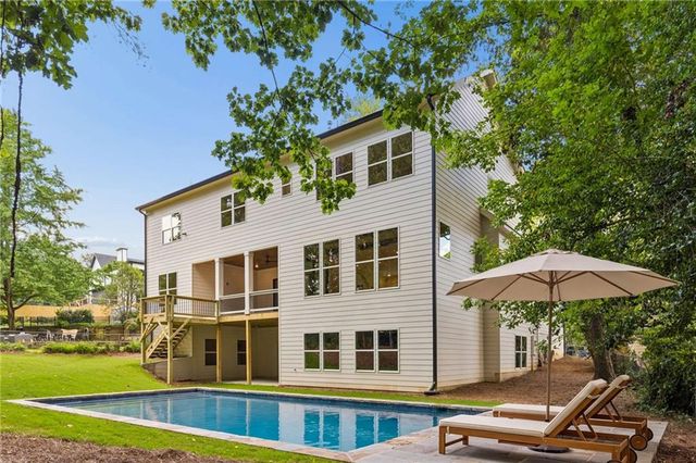 2400 Burch Circle NE, Brookhaven, GA 30319