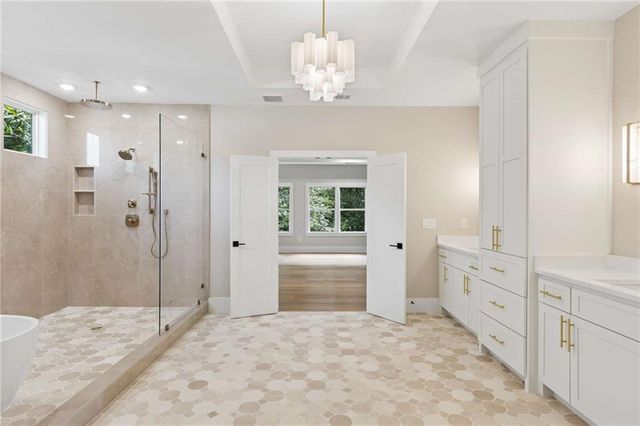 2400 Burch Circle NE, Brookhaven, GA 30319