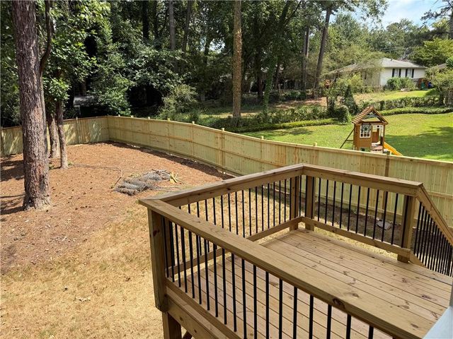 2400 Burch Circle NE, Brookhaven, GA 30319