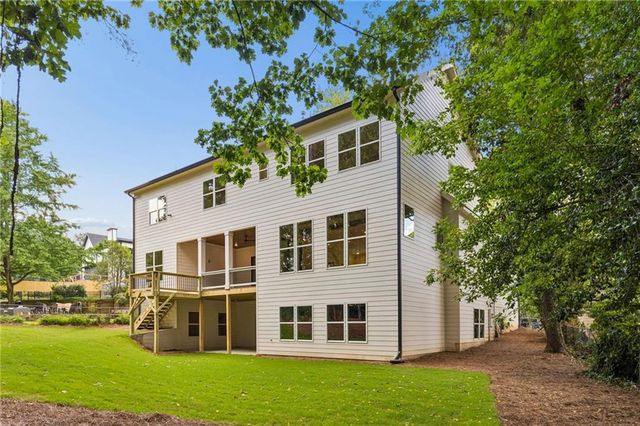2400 Burch Circle NE, Brookhaven, GA 30319