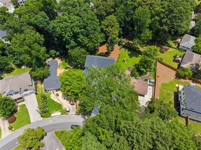 2400 Burch Circle NE, Brookhaven, GA 30319