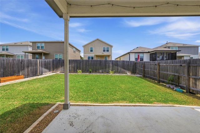316 Stone Water LN, Jarrell, TX 76537